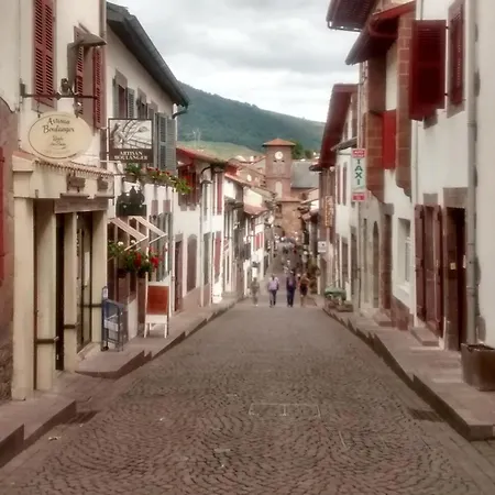 Bed & Breakfast Maison Bidegain Berria